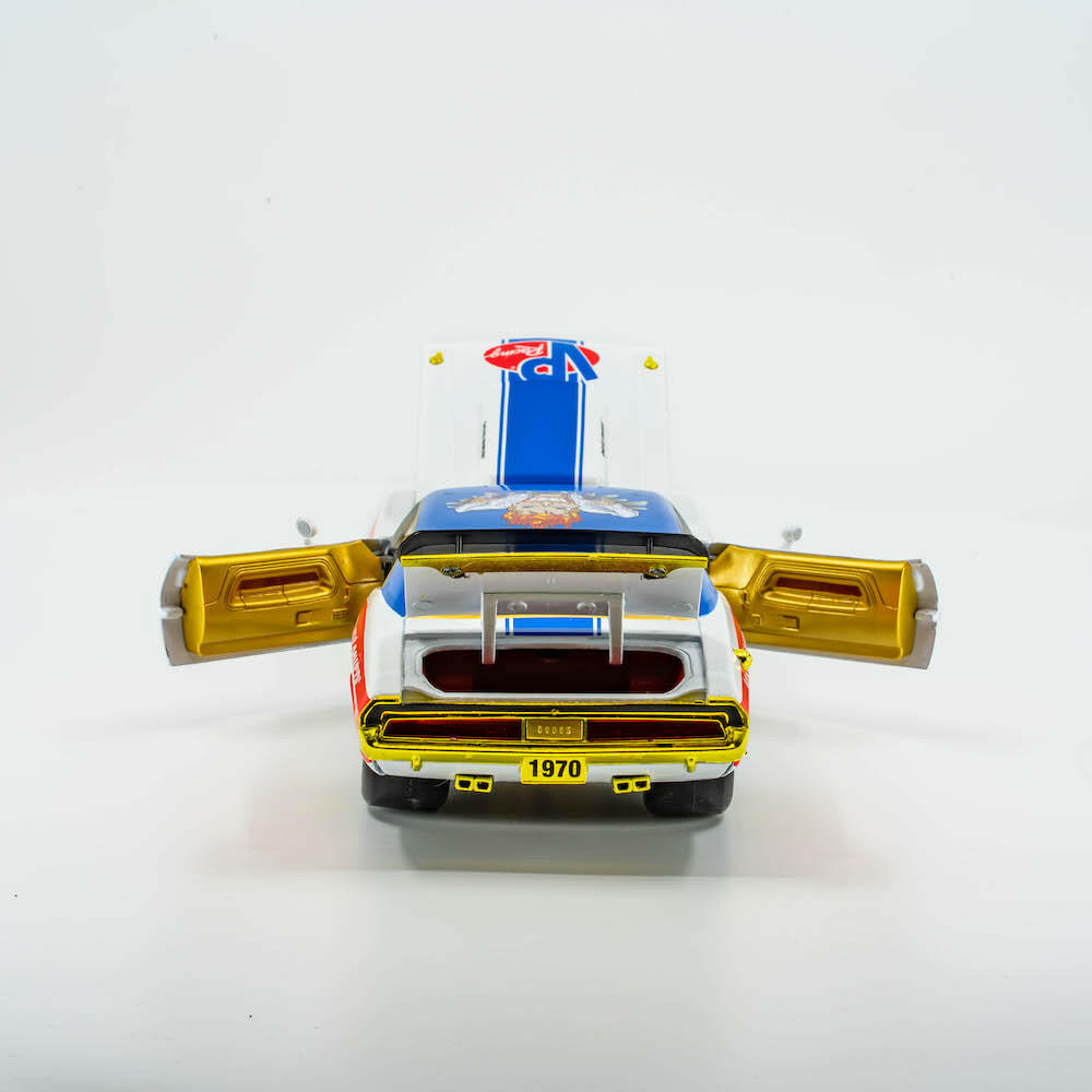 VP Racing 1970 Dodge Challenger Diecast— R/T HEMI 1:24 Scale-6