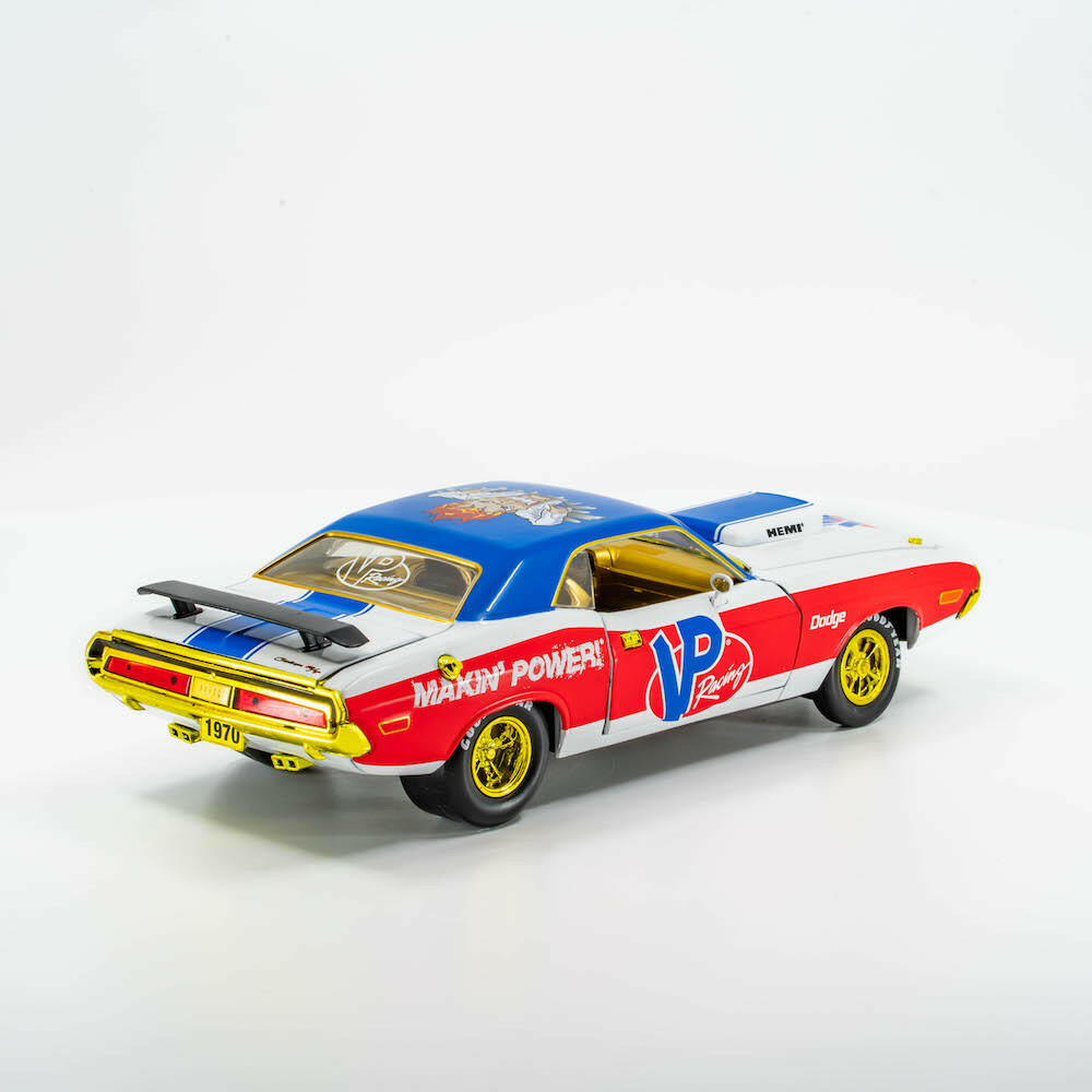 VP Racing 1970 Dodge Challenger Diecast— R/T HEMI 1:24 Scale-5