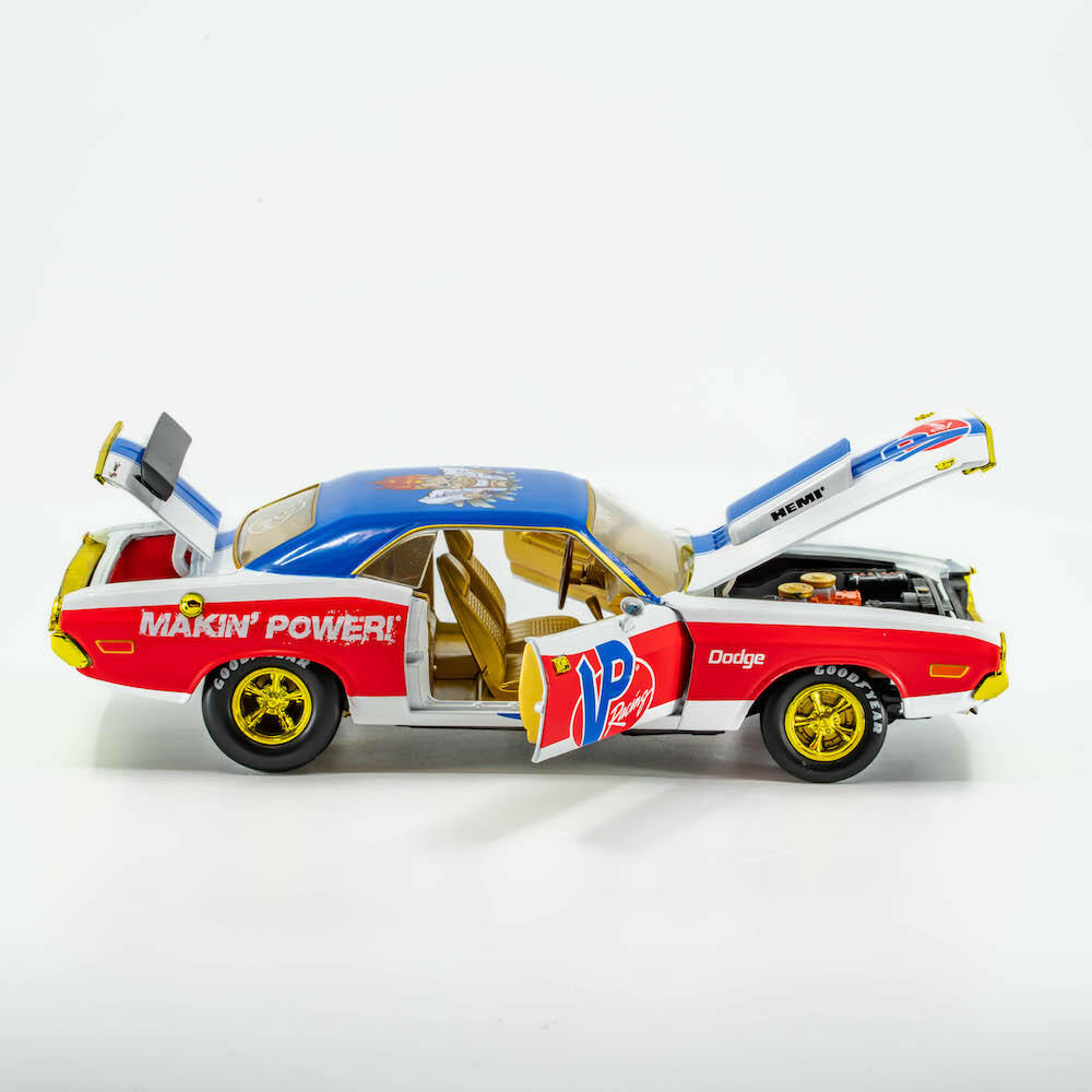 VP Racing 1970 Dodge Challenger Diecast— R/T HEMI 1:24 Scale-3